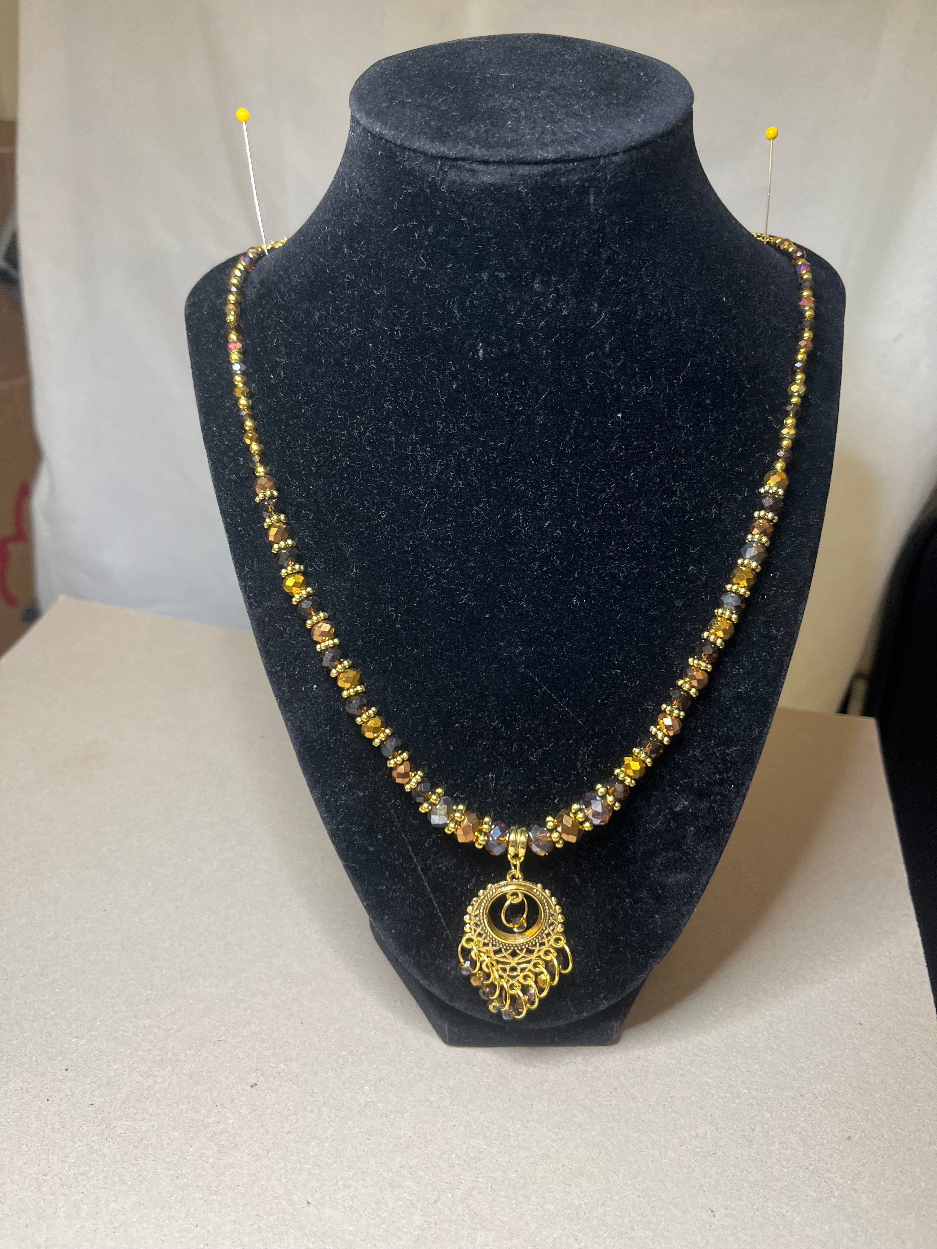 Necklace with pendent